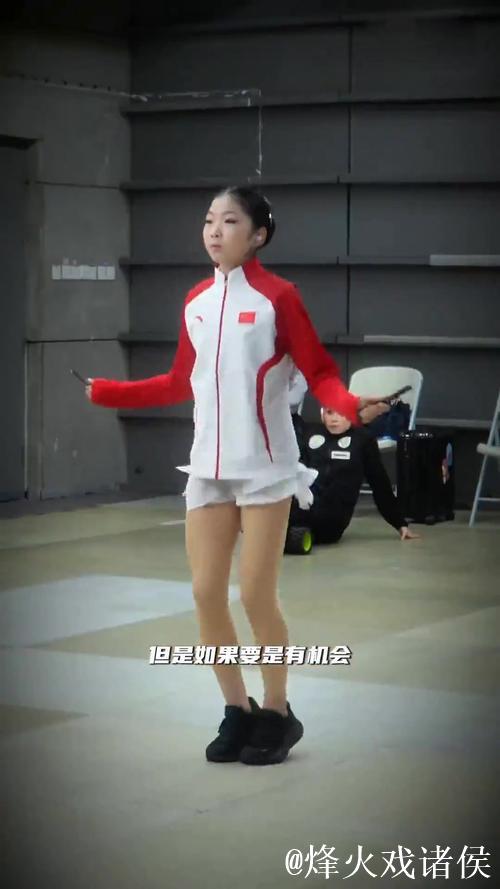 张瑞阳发挥亮眼 中国队赢得女子单人滑冬奥资格