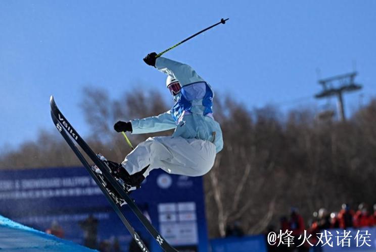 李方慧勇夺自由式滑雪U型场地世界杯阿斯本站冠军 李方慧勇夺自由式滑雪U型场地世界杯阿斯本站冠军